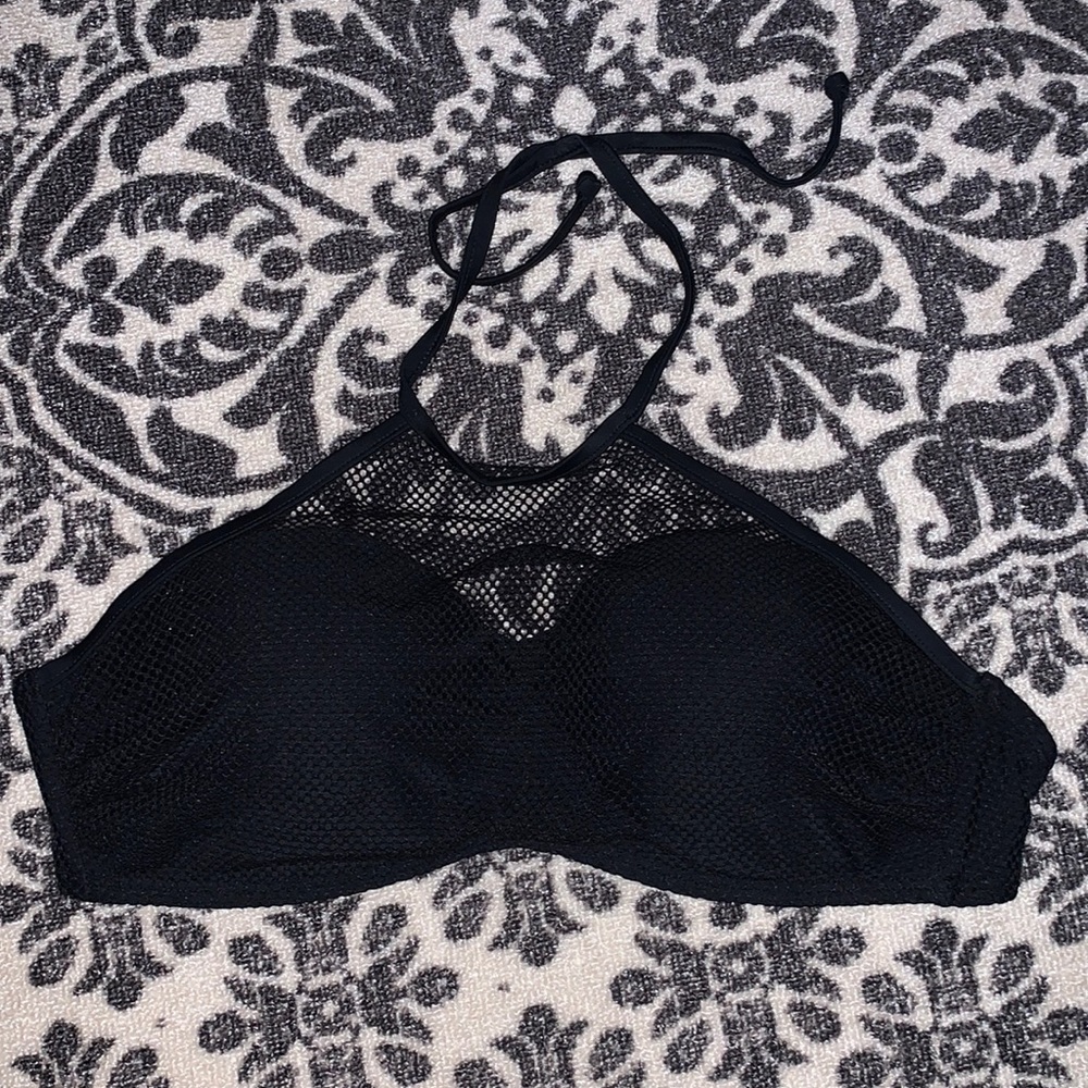 🏖️🌴 Stylish halter black net bikini top